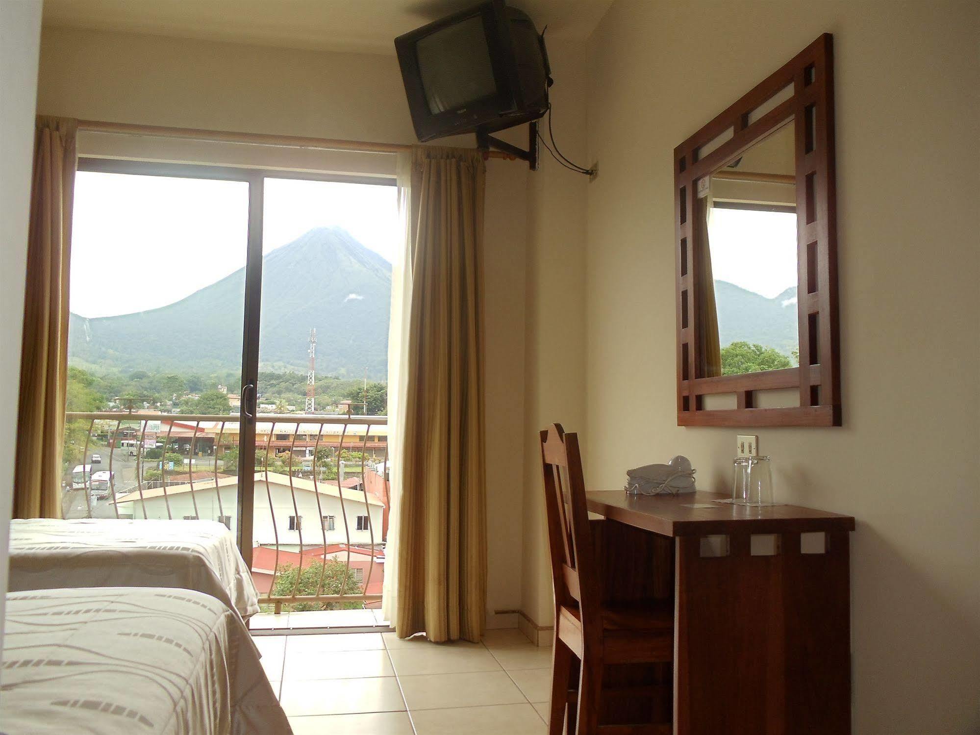 Hotel La Fortuna Exterior photo