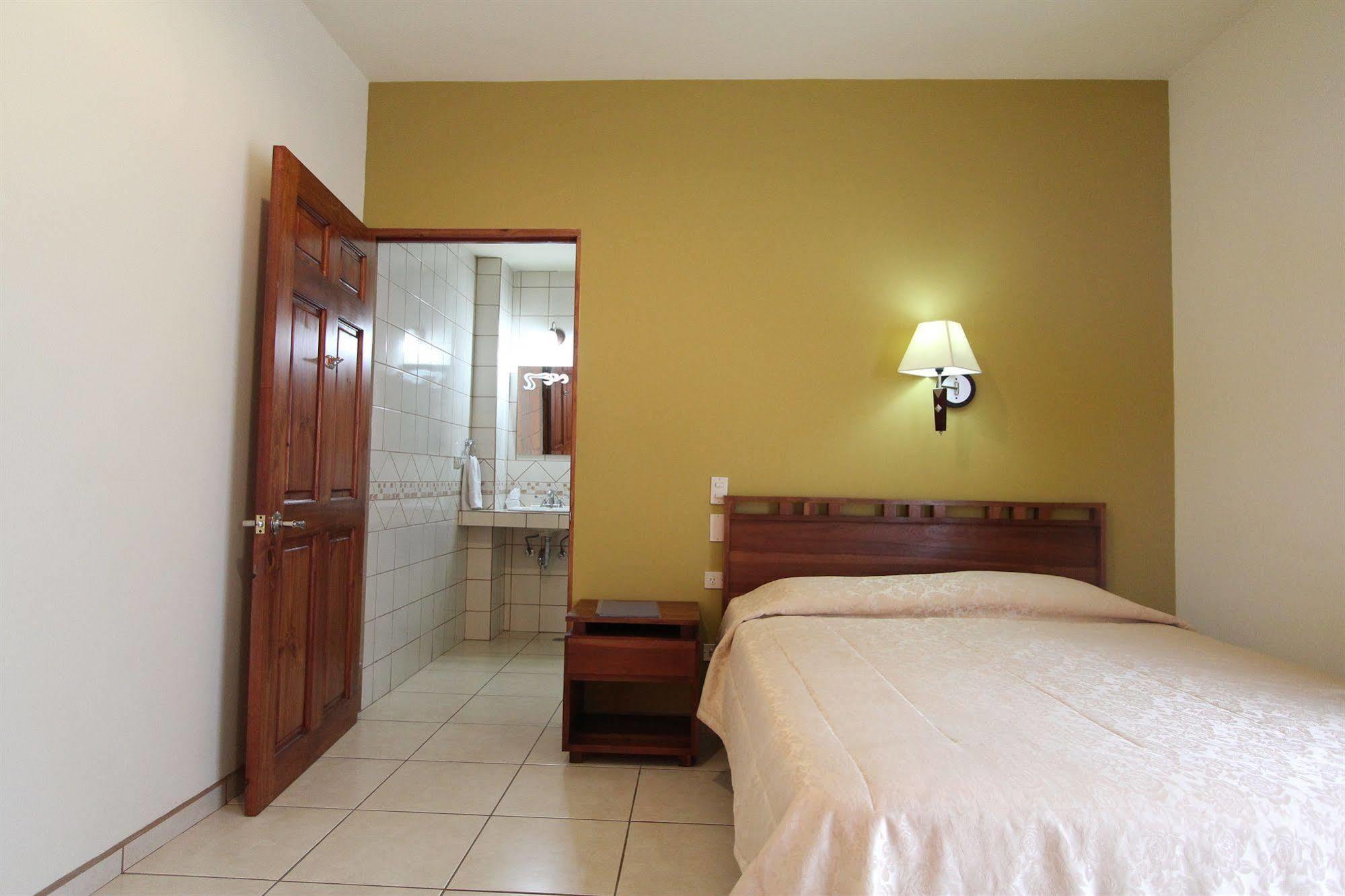 Hotel La Fortuna Exterior photo