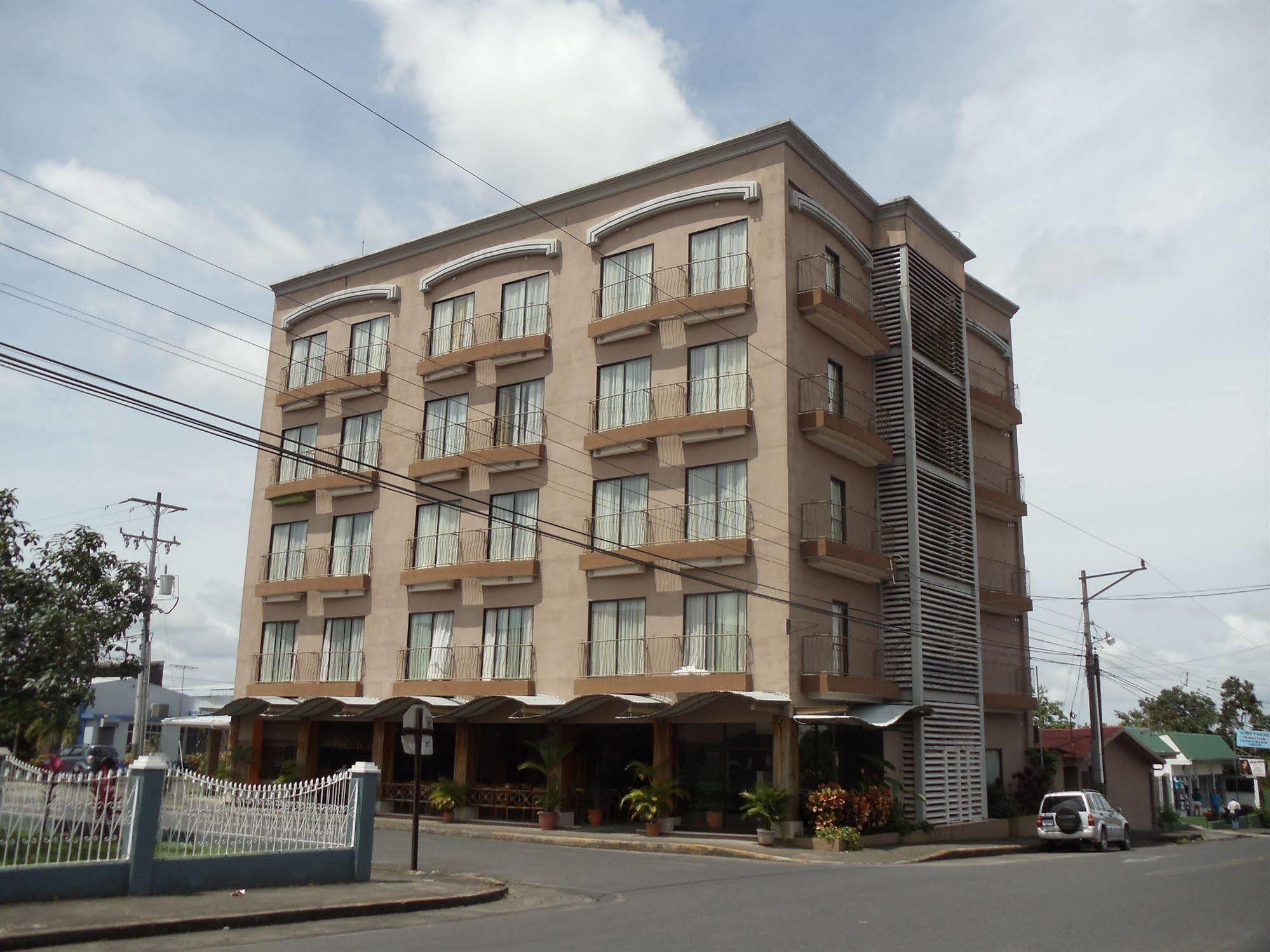Hotel La Fortuna Exterior photo